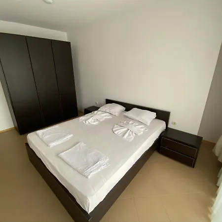Kamelia Grand Apartments *