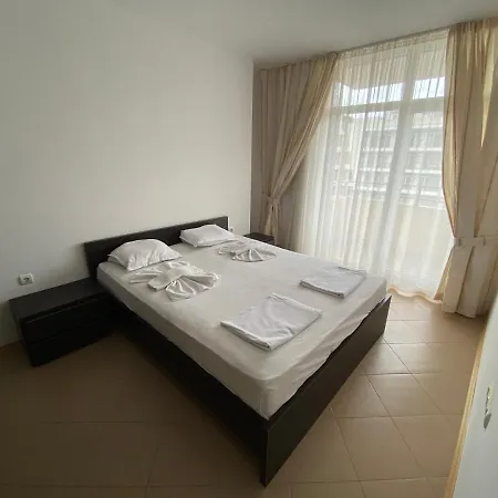 Kamelia Grand Apartments